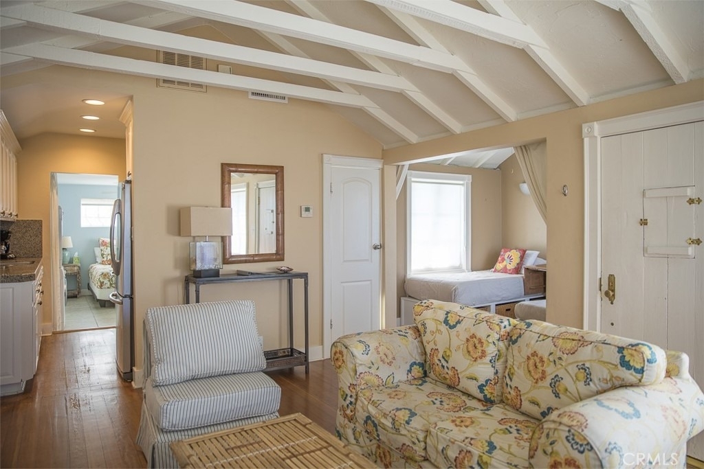 1086 Glenneyre Street - Photo 9