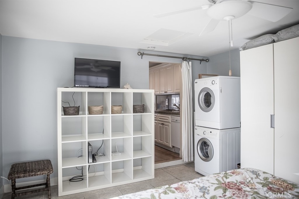 1086 Glenneyre Street - Photo 24