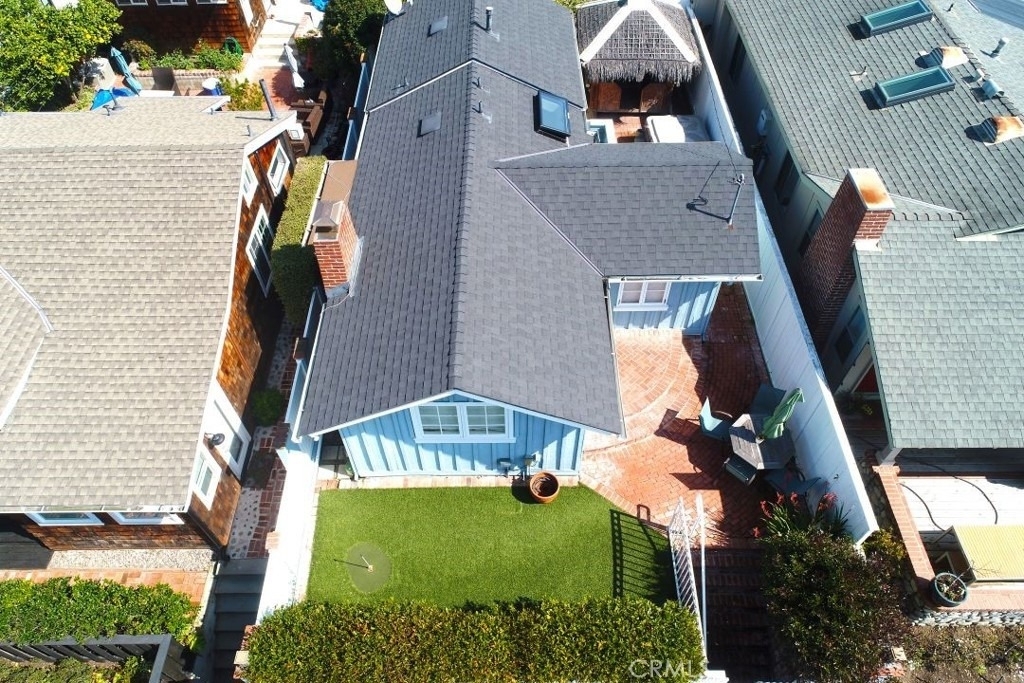 1086 Glenneyre Street - Photo 2