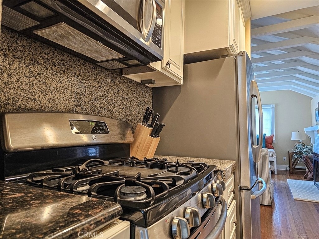 1086 Glenneyre Street - Photo 16