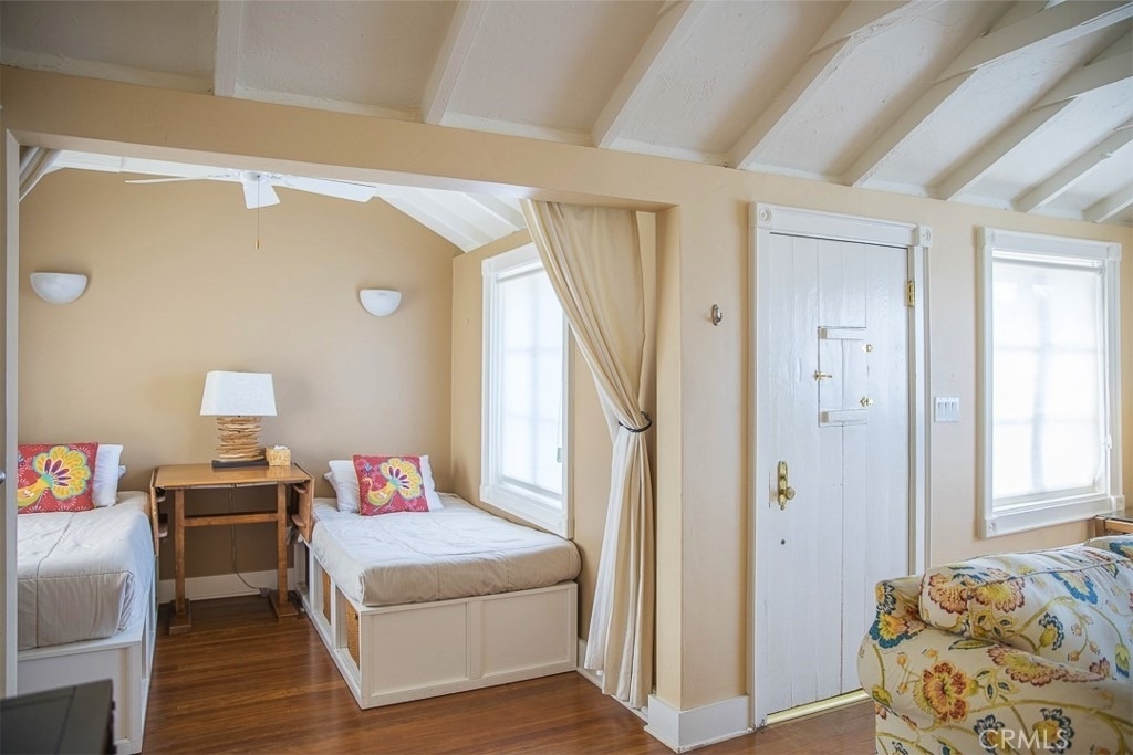 1086 Glenneyre Street - Photo 33