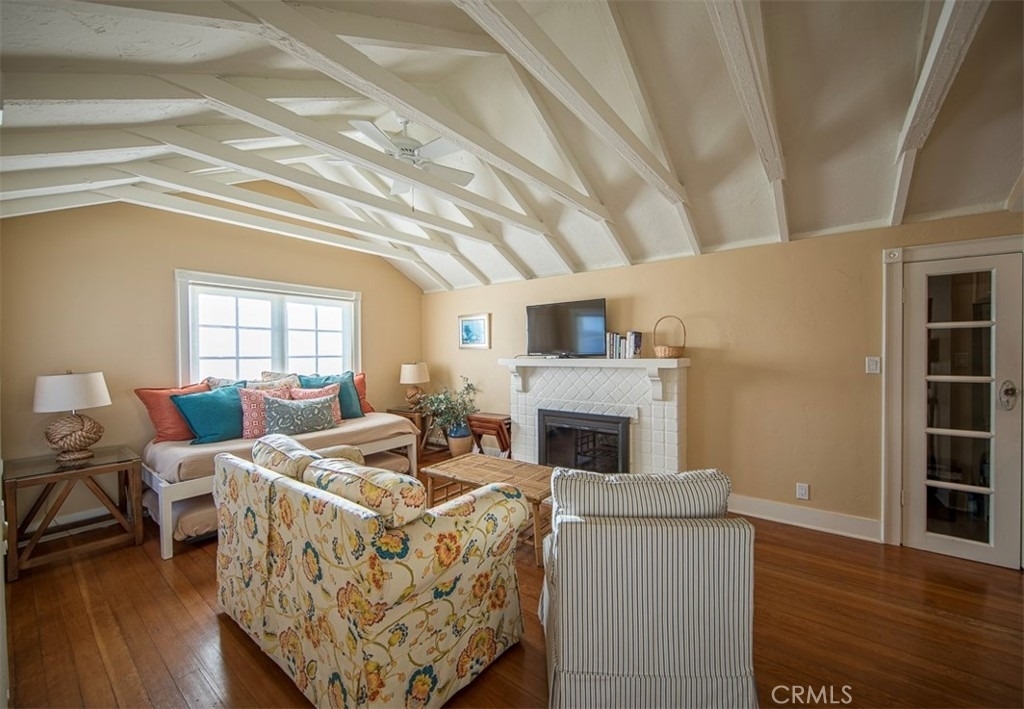 1086 Glenneyre Street - Photo 8