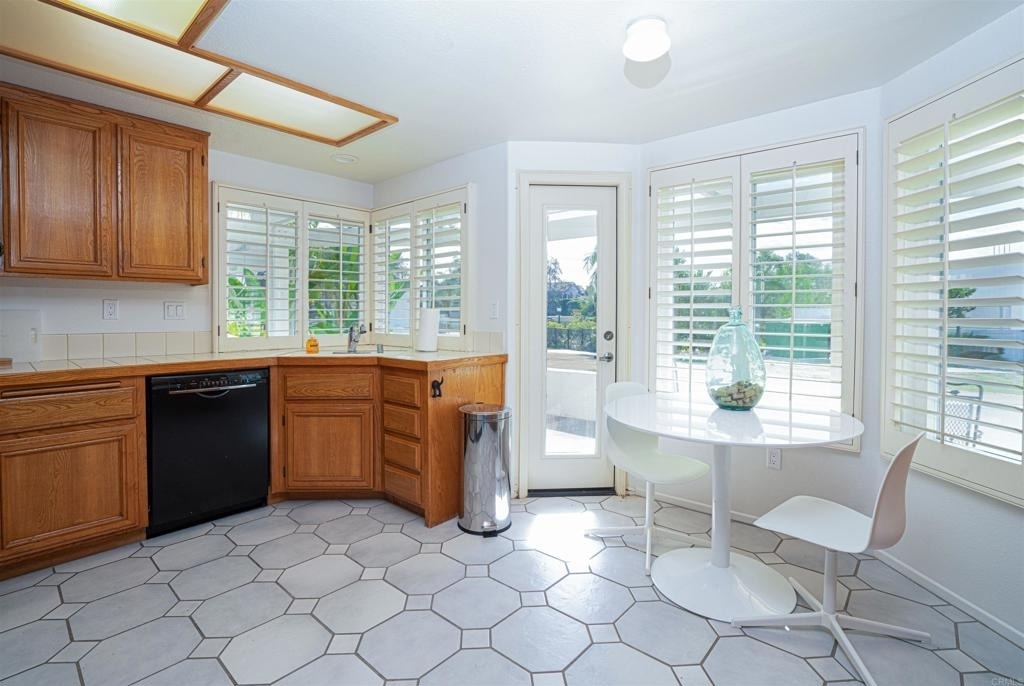 4717 Majorca Way - Photo 3