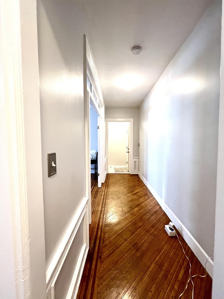 959 East 13th Street - Photo 4