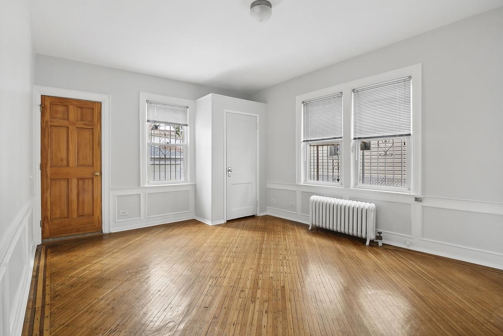 959 East 13th Street - Photo 2