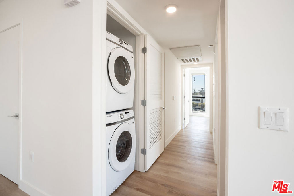 1126 N Cornwell Street - Photo 7