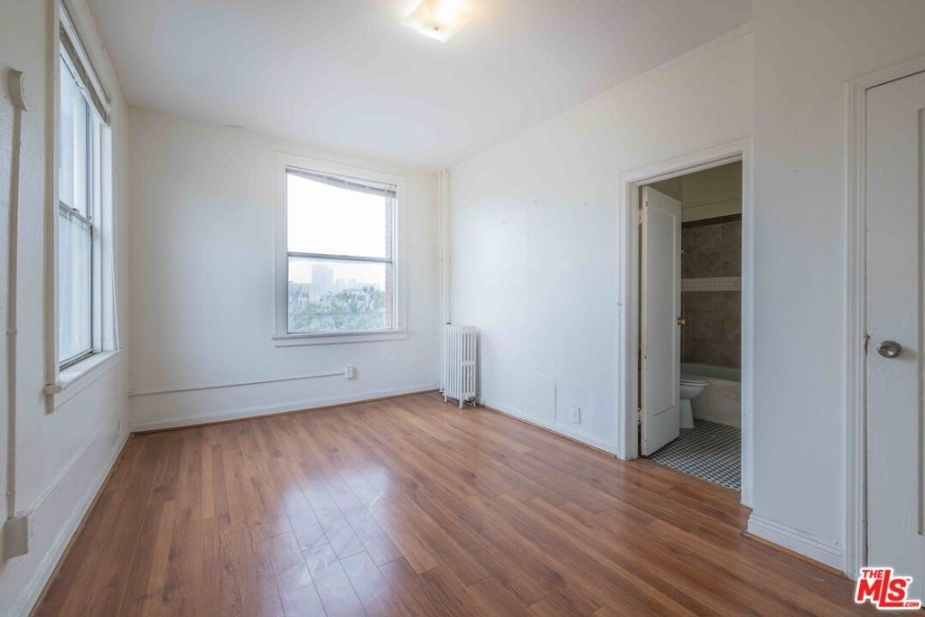 2619 W 8th Street - Photo 10
