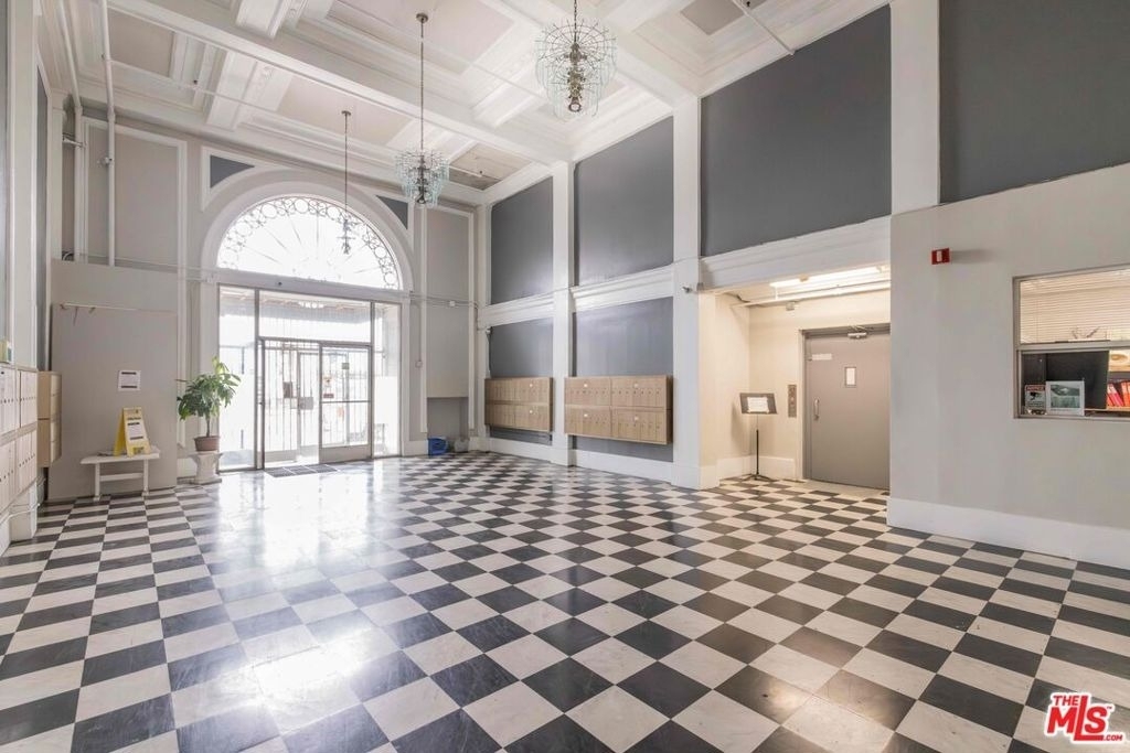 2629 W 8th Street - Photo 1