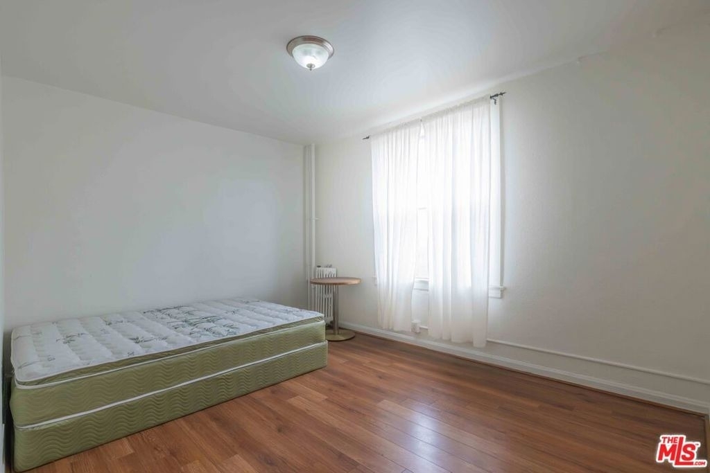 2629 W 8th Street - Photo 9