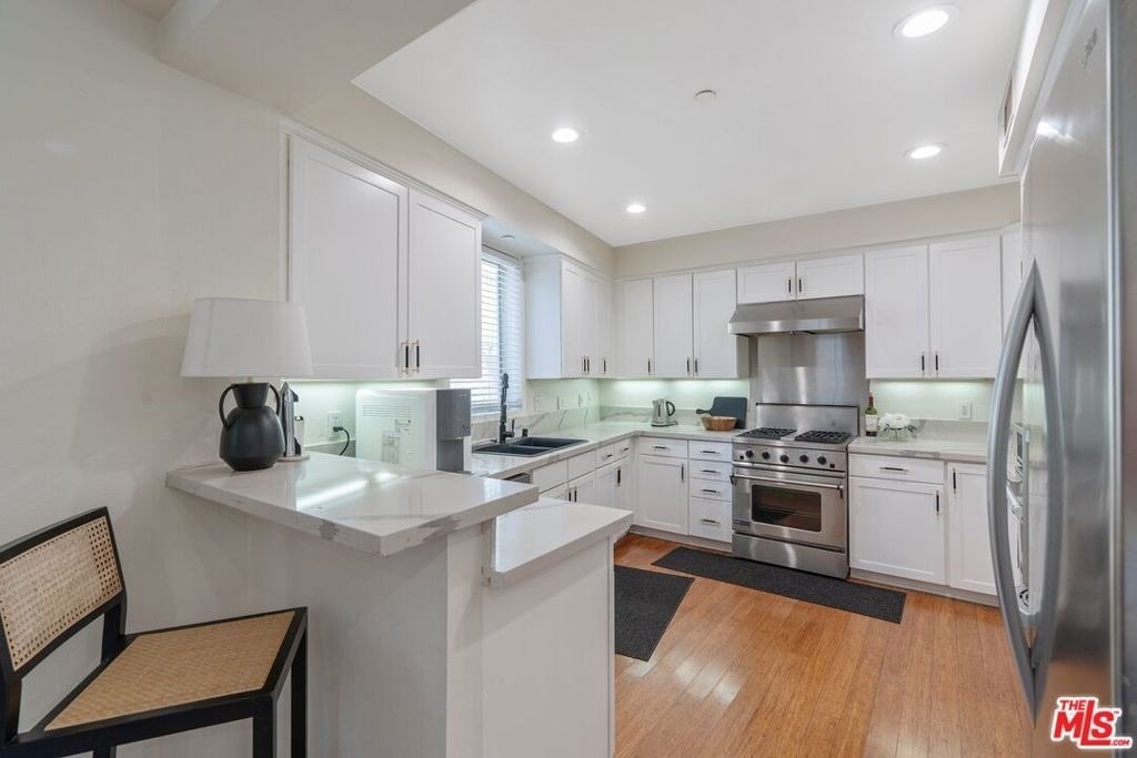 2111 S Beverly Glen Boulevard - Photo 5