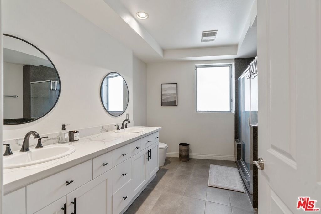 2111 S Beverly Glen Boulevard - Photo 14