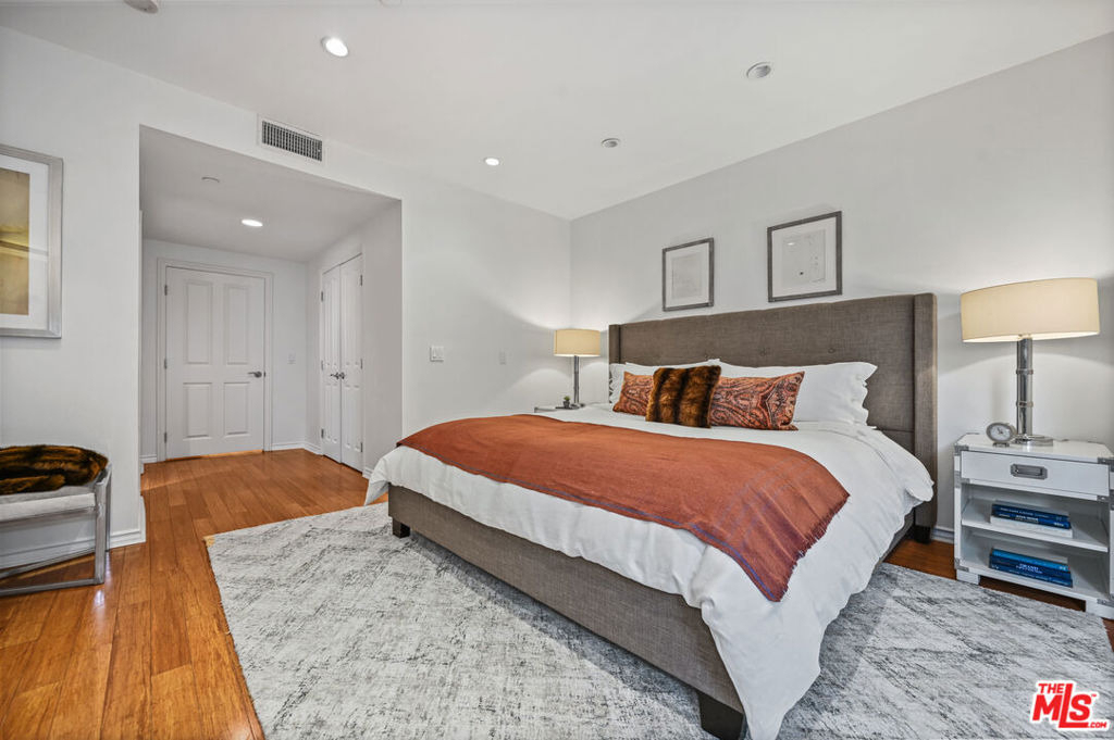 2111 S Beverly Glen Boulevard - Photo 11