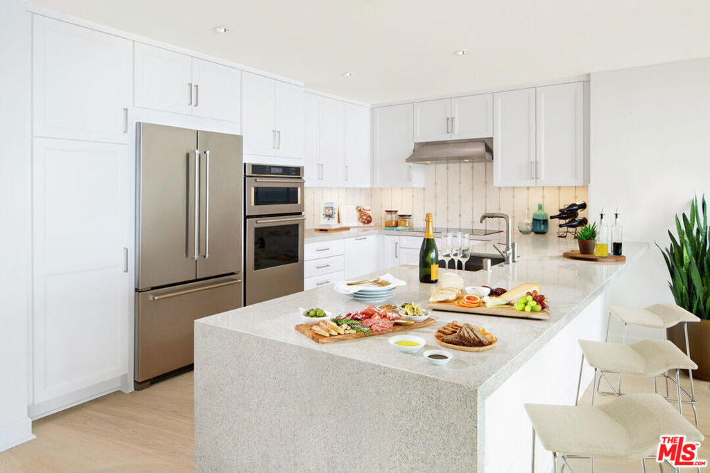 1221 W Ocean Avenue - Photo 4