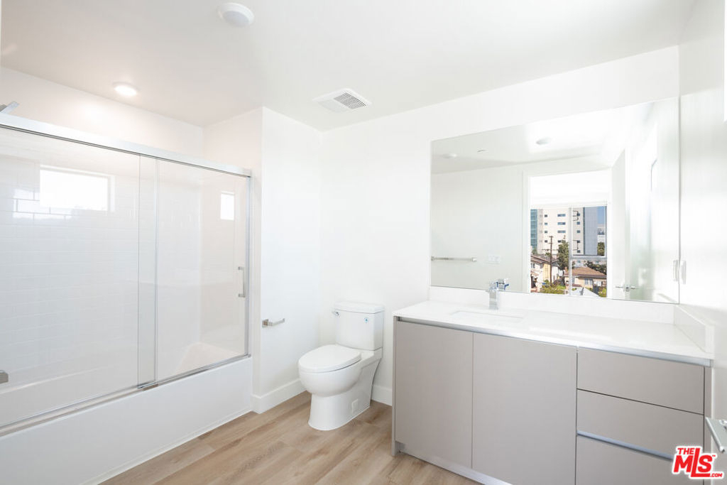 1126 N Cornwell Street - Photo 6
