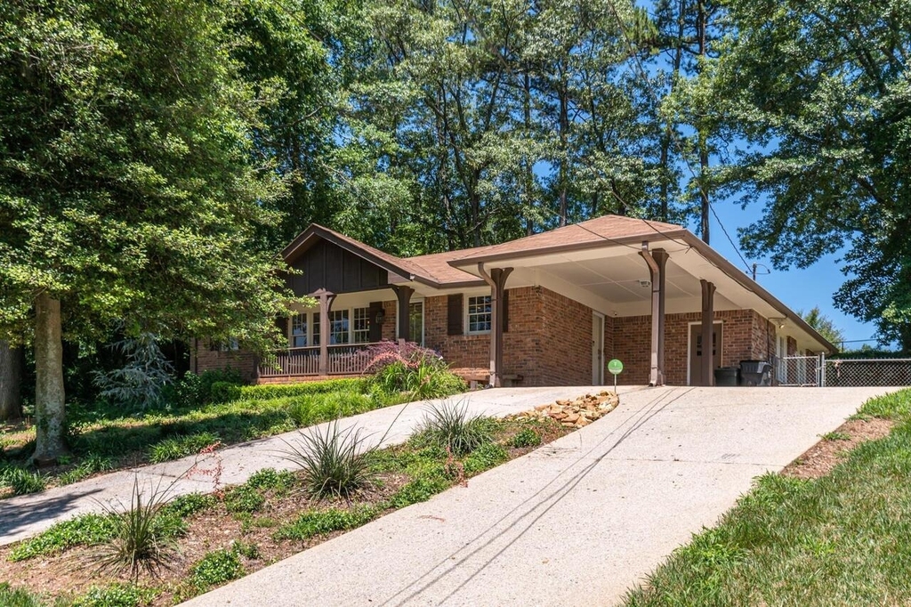 3926 Pineview Drive Se - Photo 1
