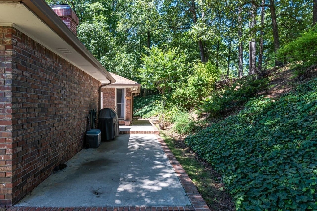3926 Pineview Drive Se - Photo 27