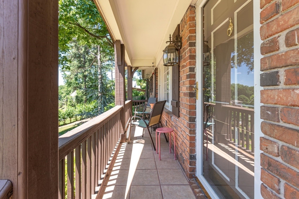 3926 Pineview Drive Se - Photo 3