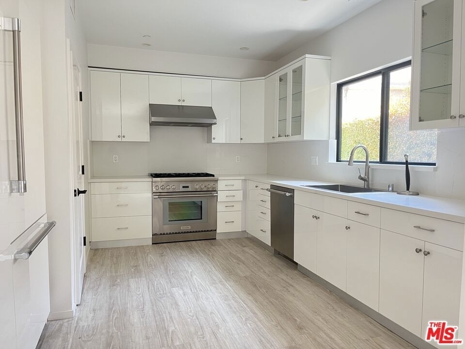 913 Hilldale Avenue - Photo 5