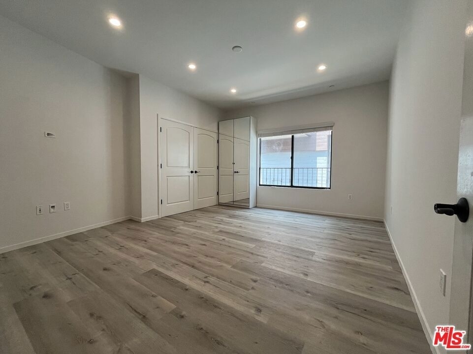 913 Hilldale Avenue - Photo 14
