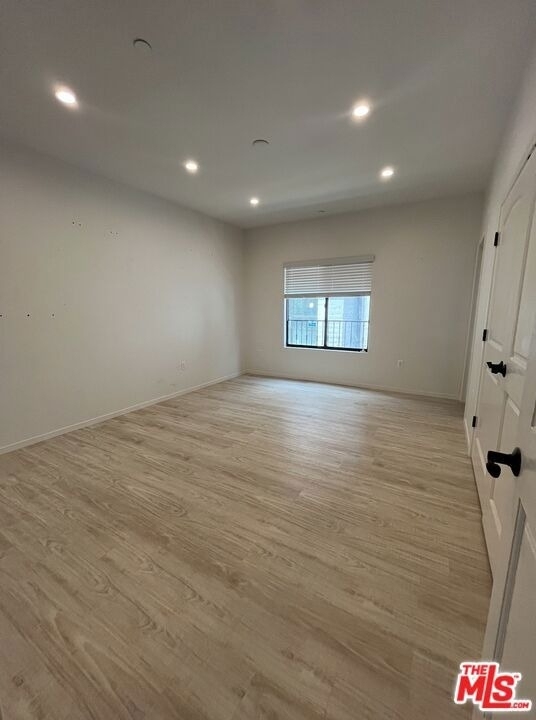 913 Hilldale Avenue - Photo 11