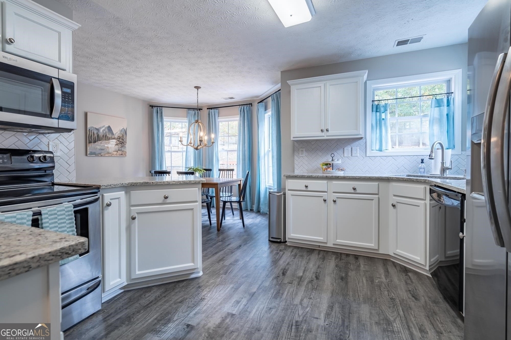 104 Kingston Pointe Drive - Photo 2
