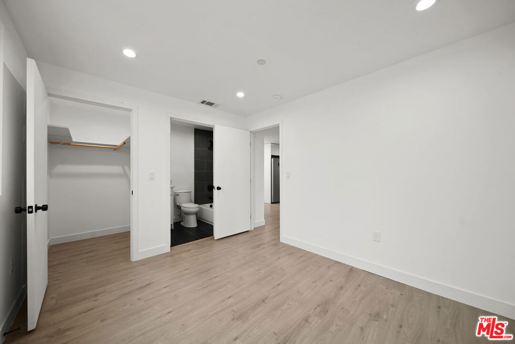 171 S Hoover Street - Photo 8
