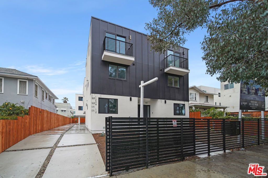 171 S Hoover Street - Photo 44