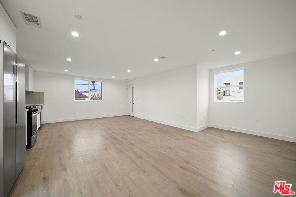 171 S Hoover Street - Photo 1