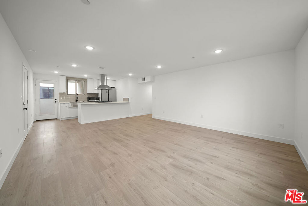 171 S Hoover Street - Photo 27