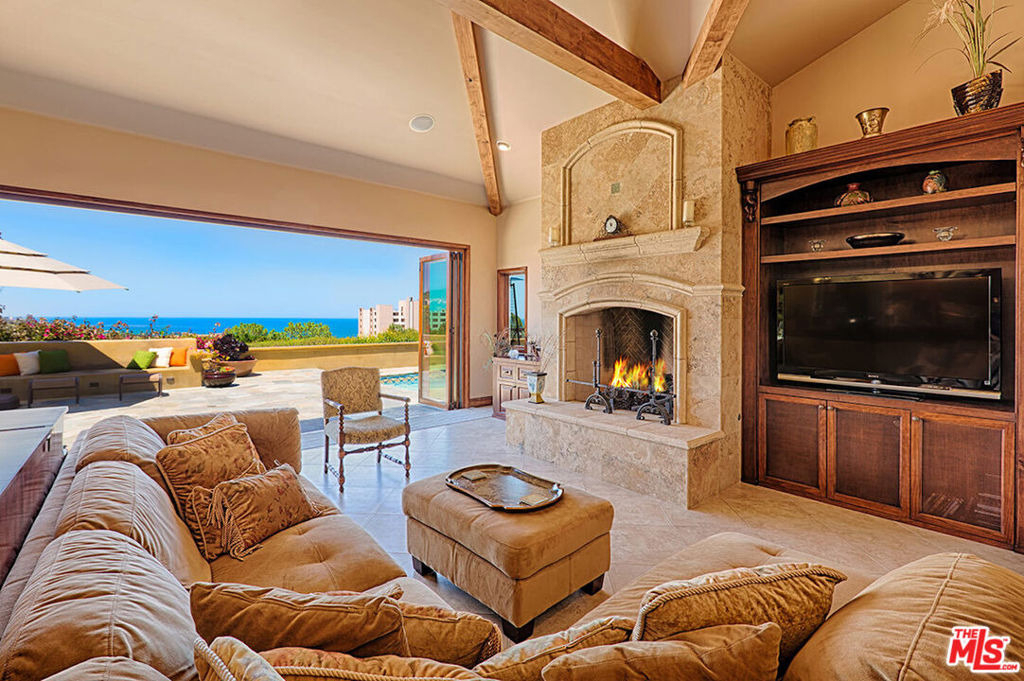 2624 Costebelle Drive - Photo 4