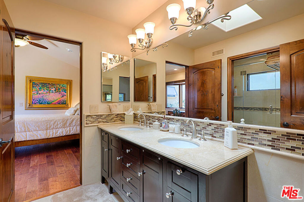2624 Costebelle Drive - Photo 24