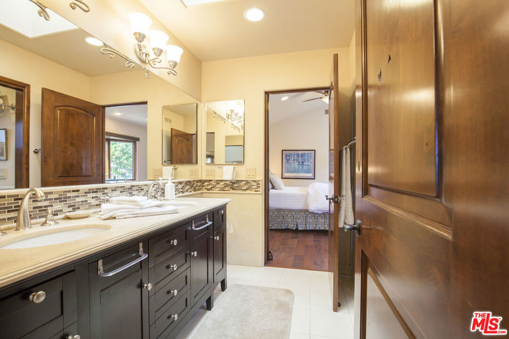 2624 Costebelle Drive - Photo 25