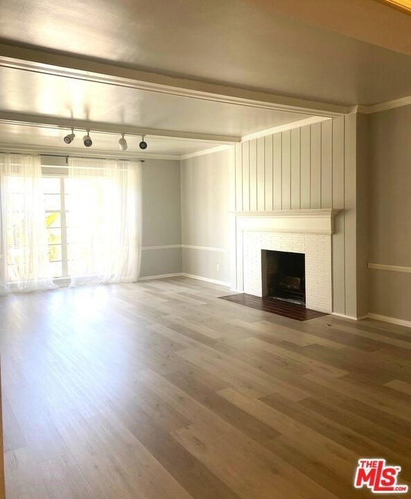 10682 Kinnard Avenue - Photo 11