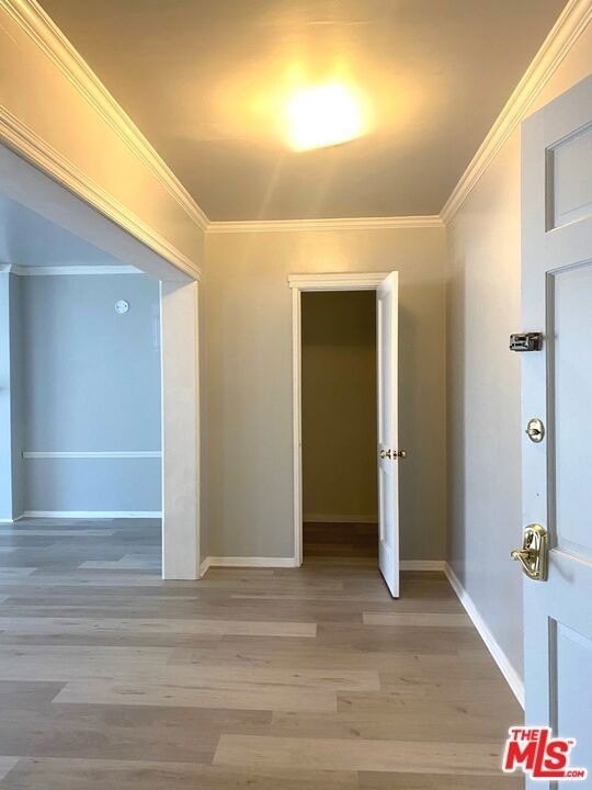 10682 Kinnard Avenue - Photo 10