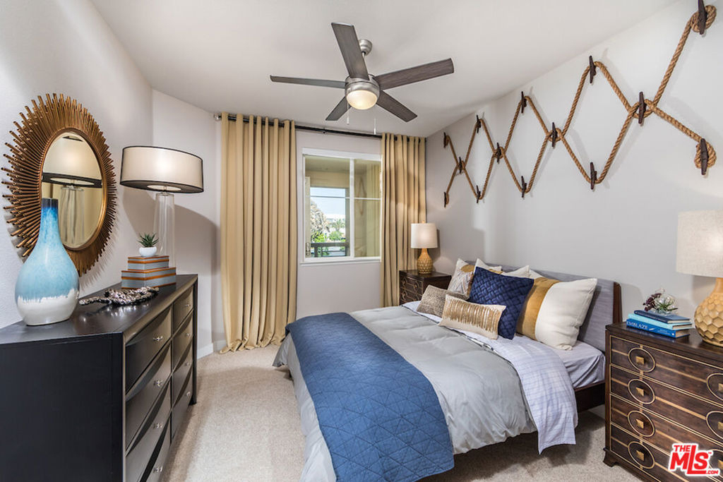 7290 Edinger Avenue - Photo 3