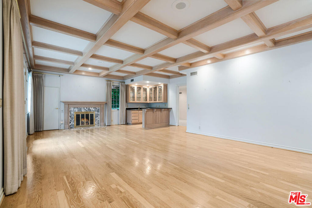 604 N Linden Drive - Photo 10