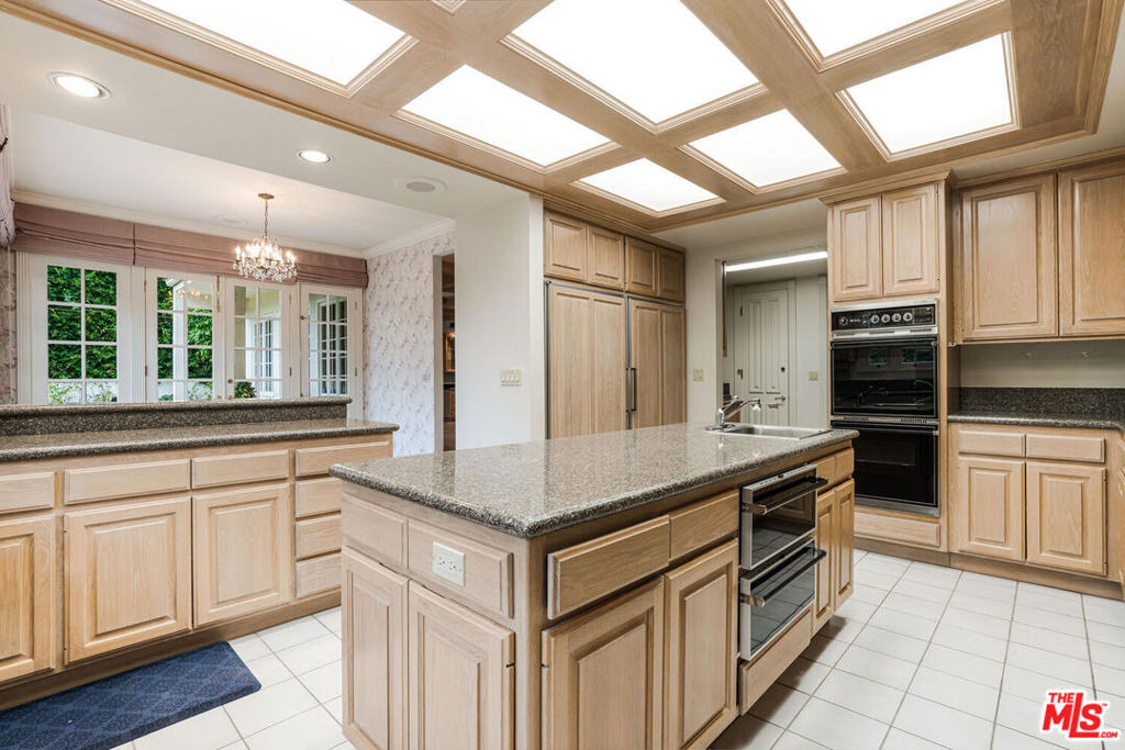 604 N Linden Drive - Photo 16