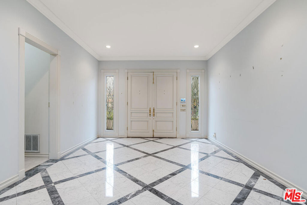 604 N Linden Drive - Photo 8