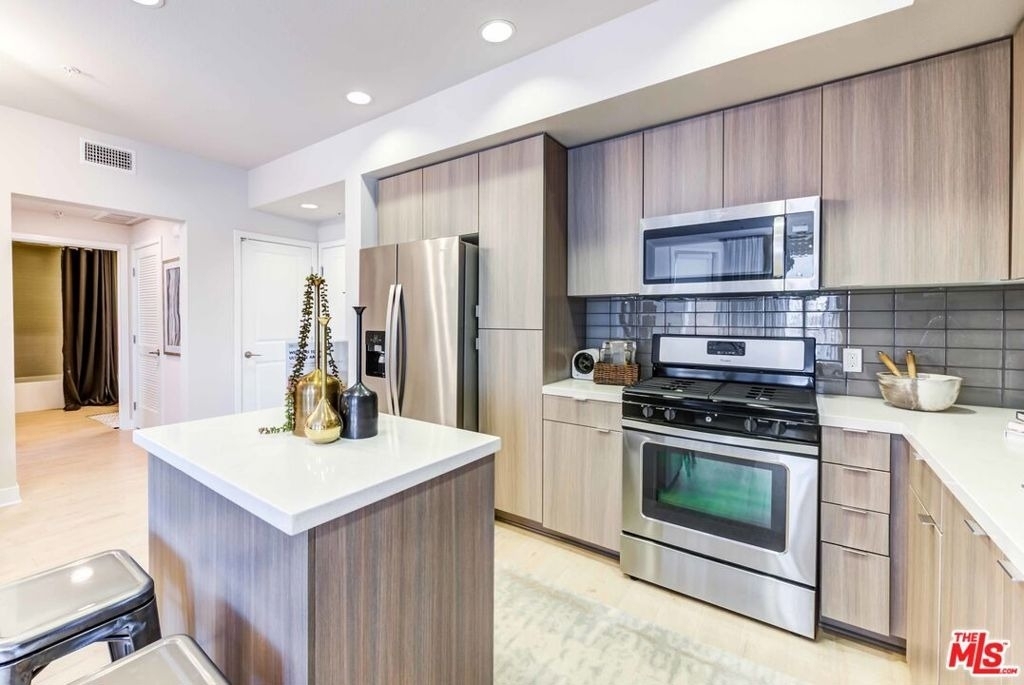 7290 Edinger Avenue - Photo 21