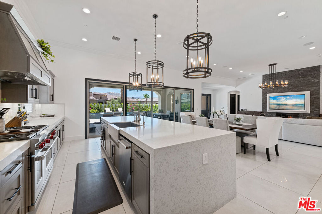 55140 Spring Creek Court - Photo 4