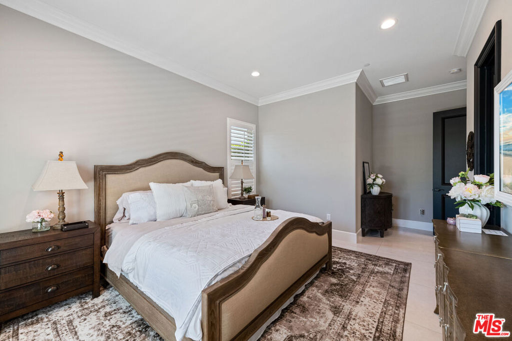 55140 Spring Creek Court - Photo 11