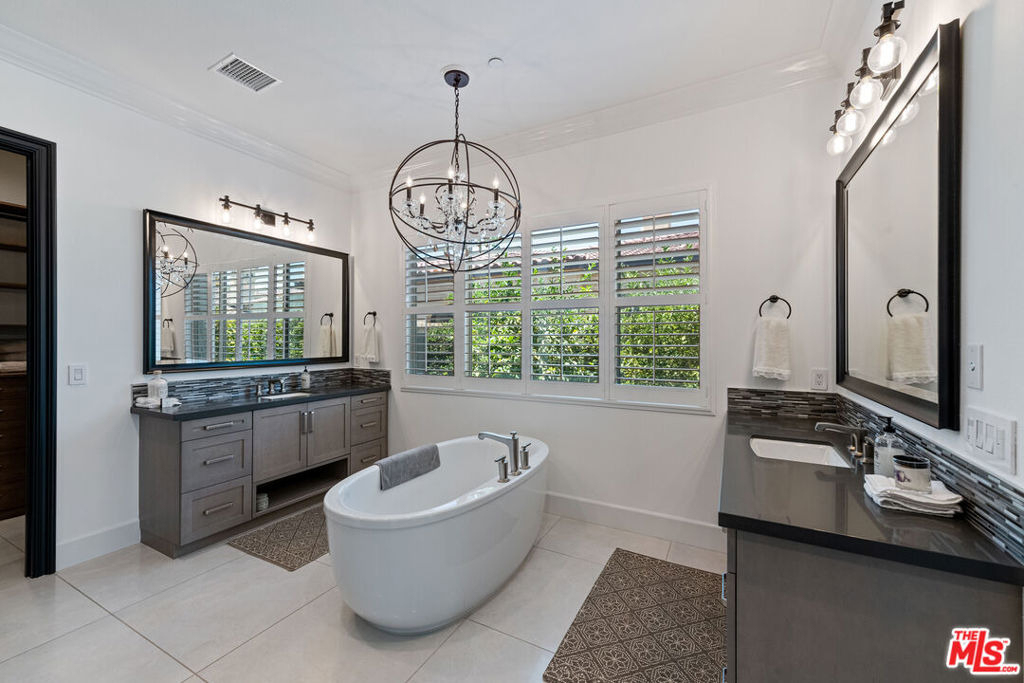 55140 Spring Creek Court - Photo 10