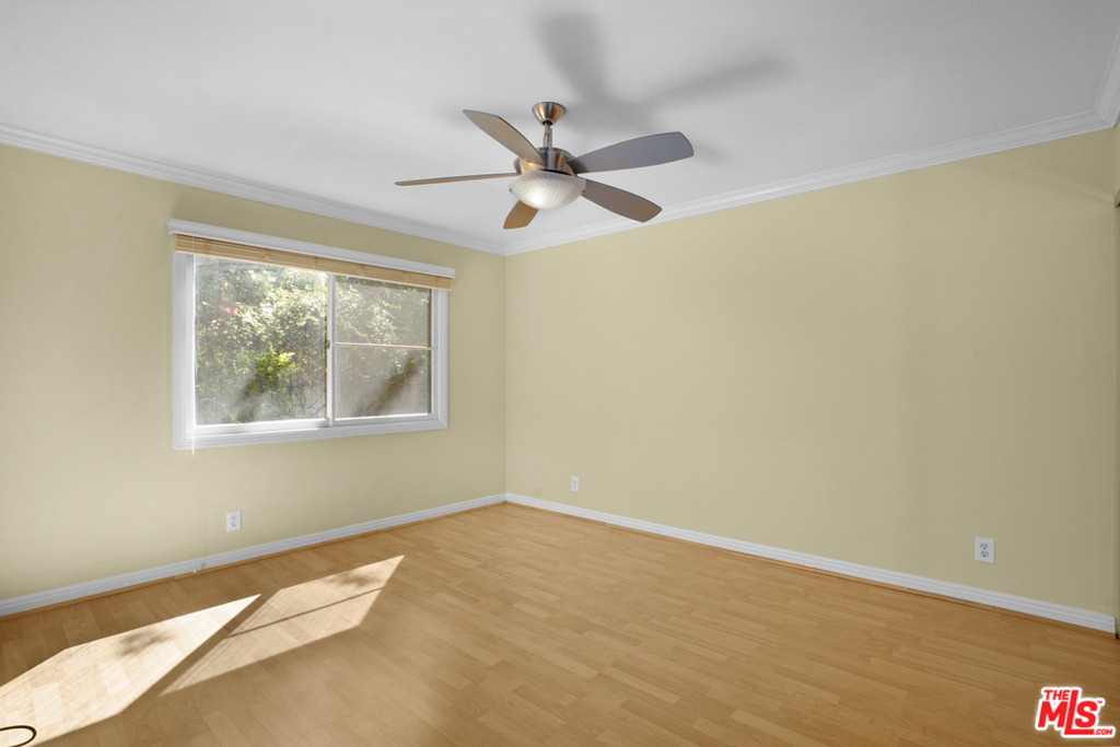 2820 Arizona Avenue - Photo 9