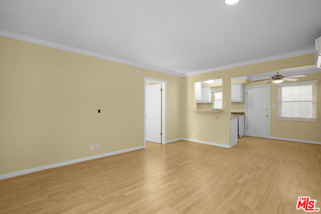 2820 Arizona Avenue - Photo 8