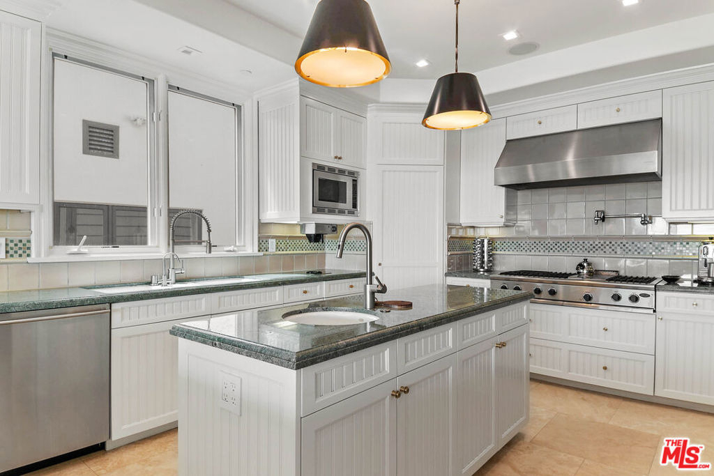 30962 Broad Beach Road - Photo 14
