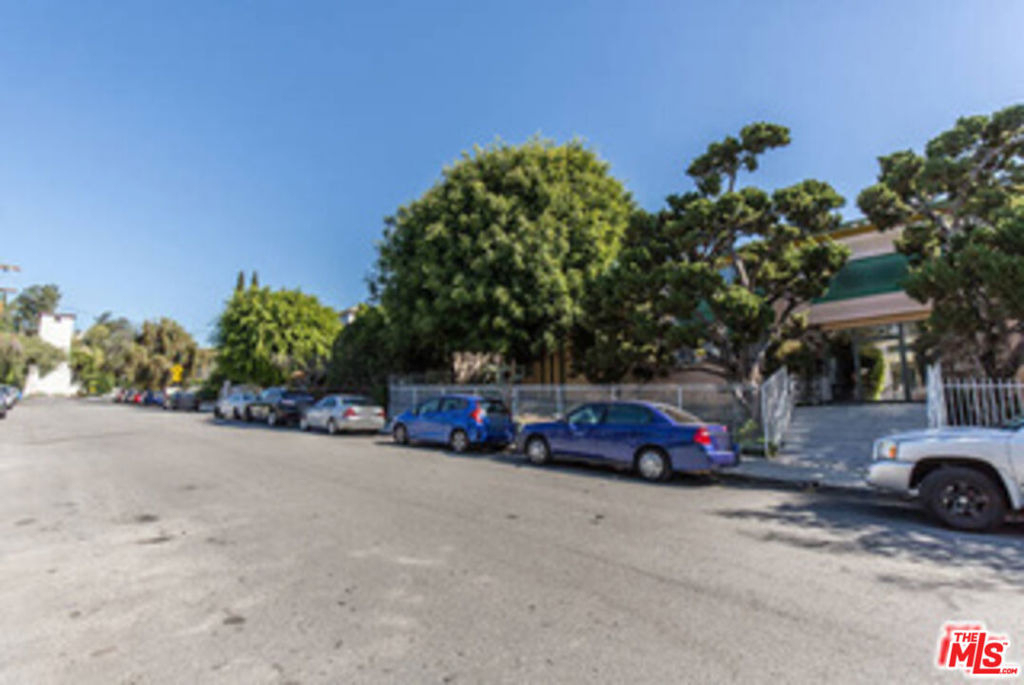 1940 Carmen Avenue - Photo 24