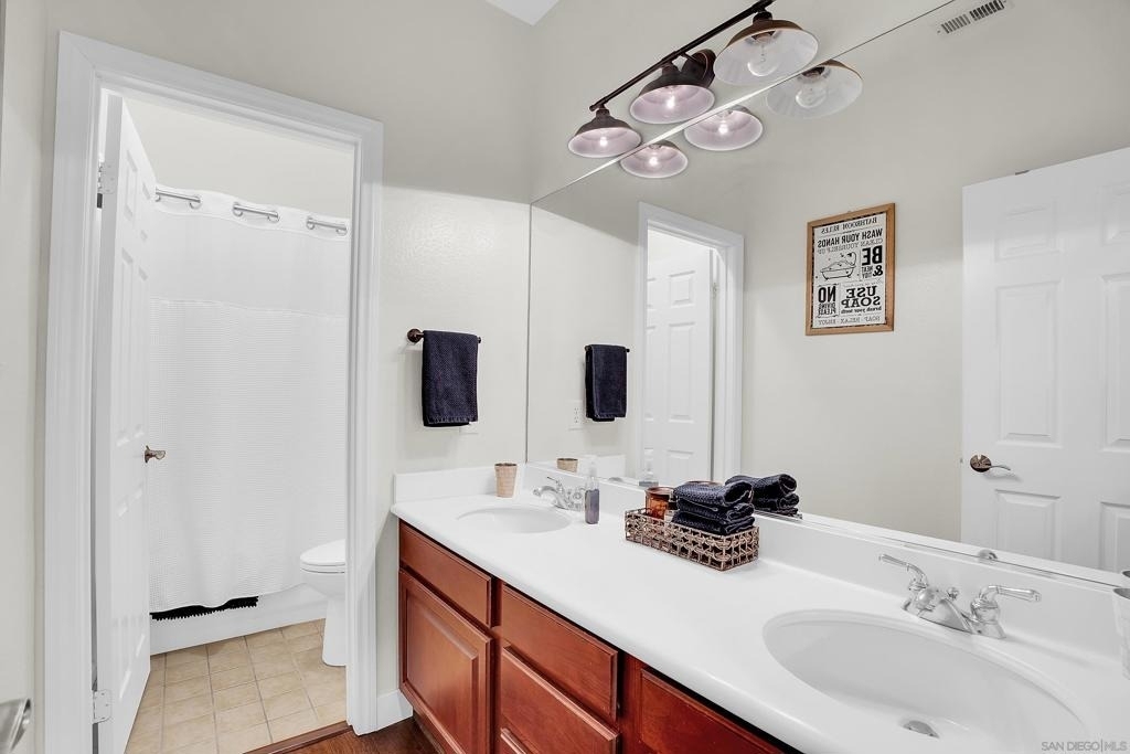 1306 Traver - Photo 10