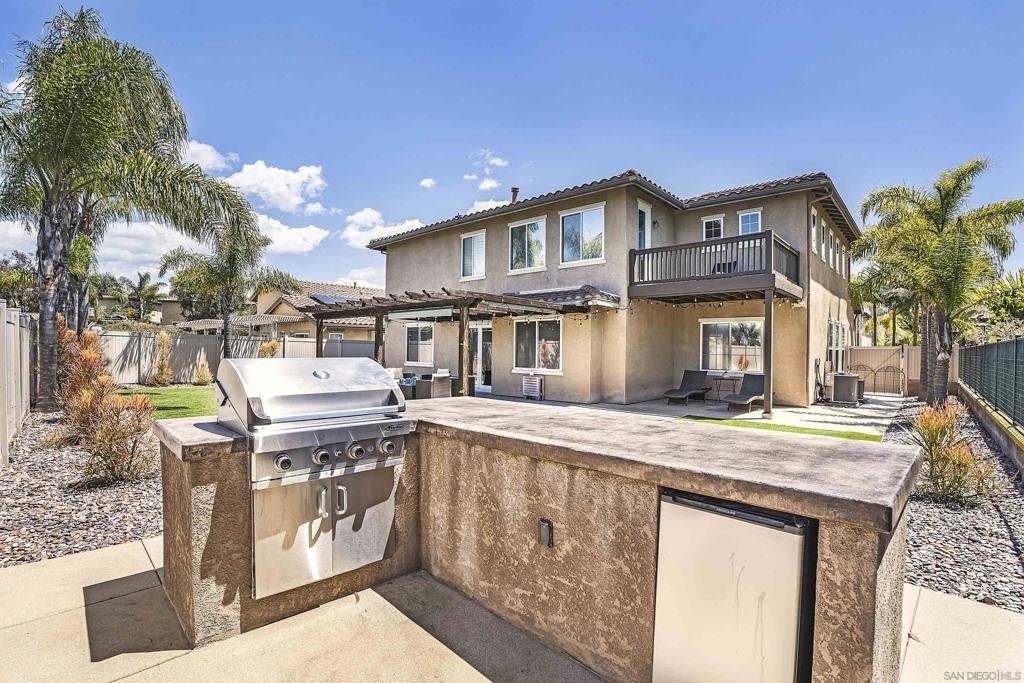 1306 Traver - Photo 2