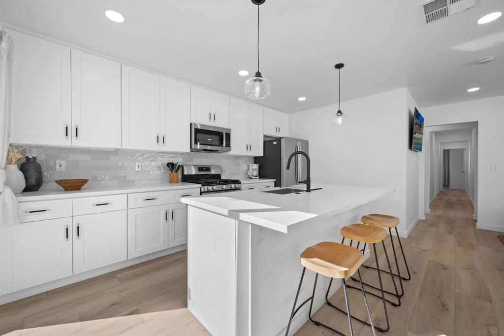 836 Island Ct - Photo 5