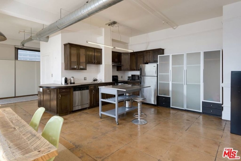 108 W 2nd Street - Photo 10